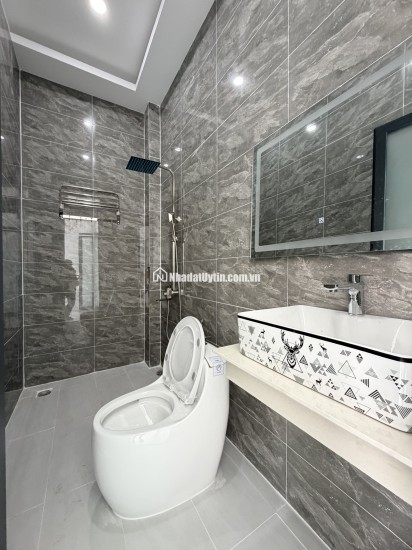 Villa vườn hiếm 6x33m ngay chợ Long Thượng – sân cực rộng, nhìn là mê. Giá full 4Ty250. SHR Hoàn Công